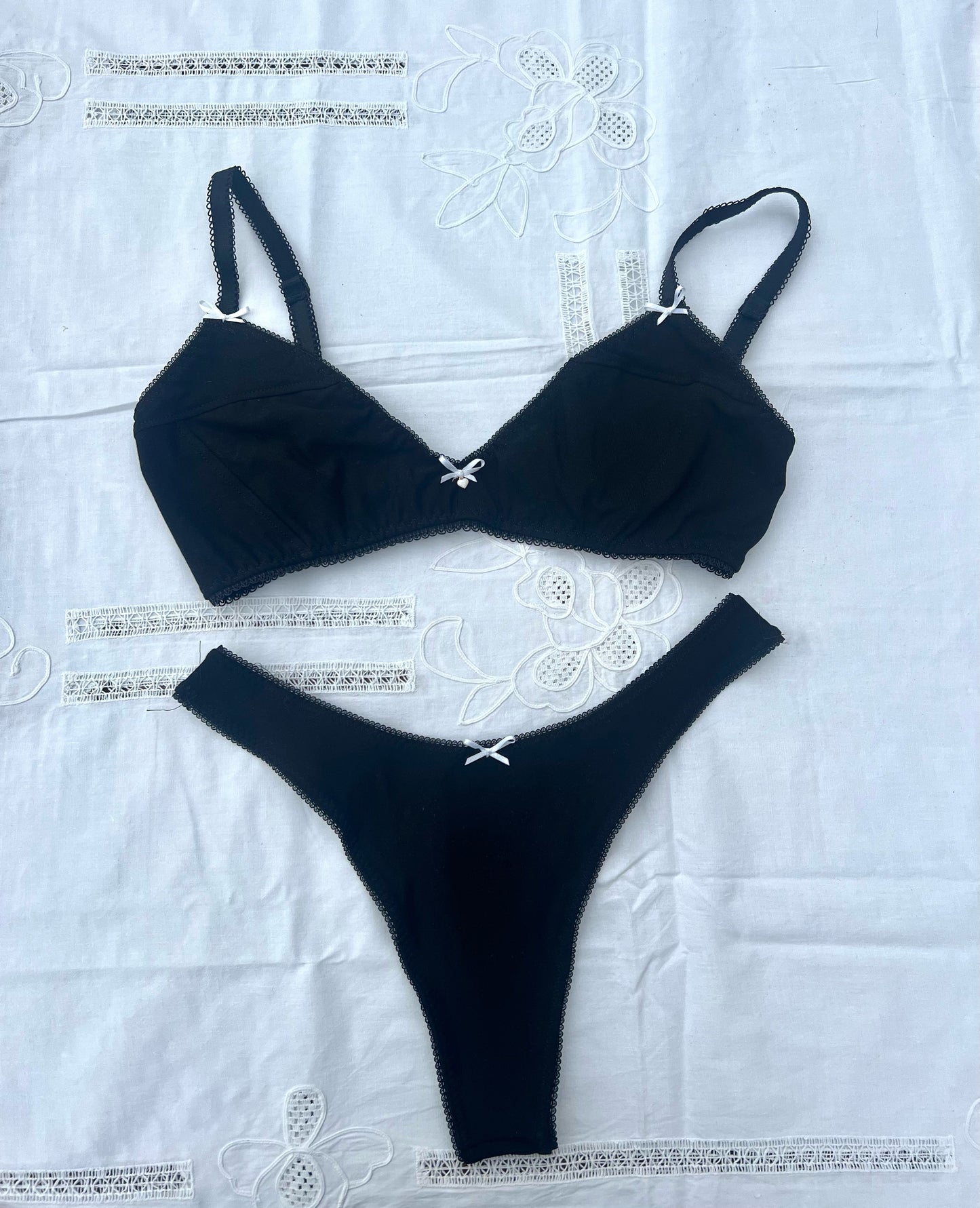 Black Honey -  Bralette