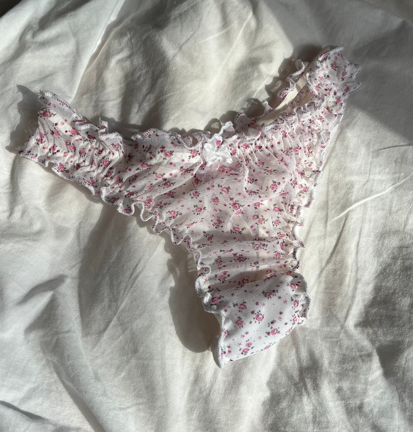 Little Roses - Ruffle Thong