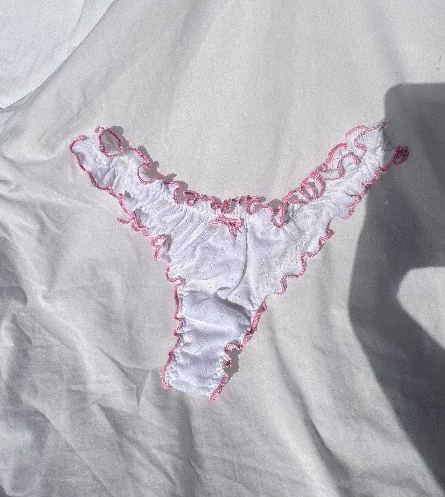 Lovers - Ruffle Thong