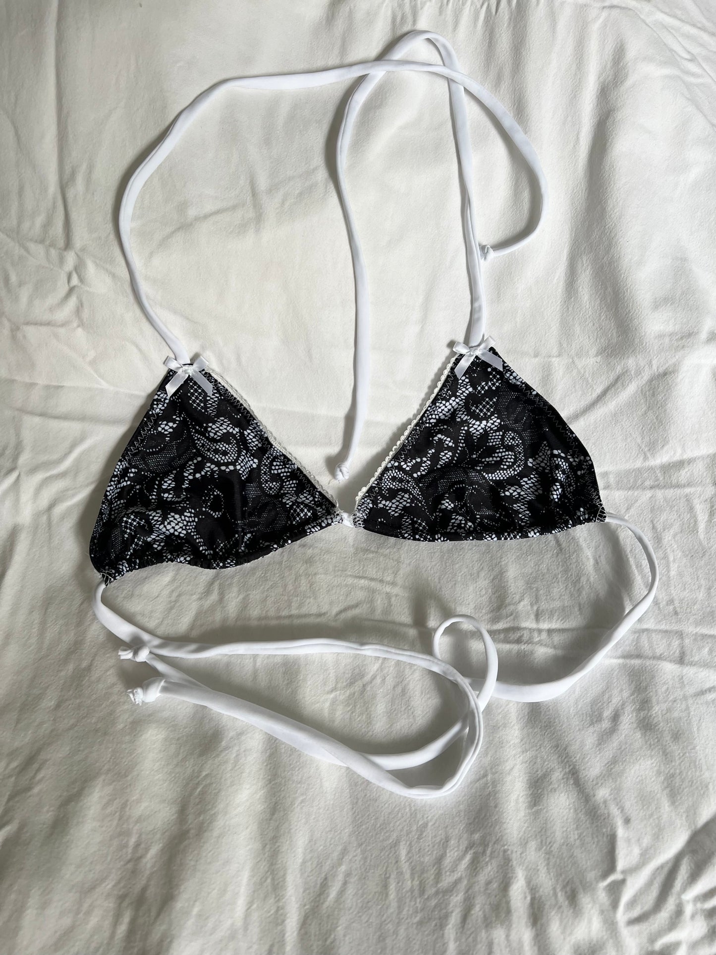 Onyx Lace - Bikini Top