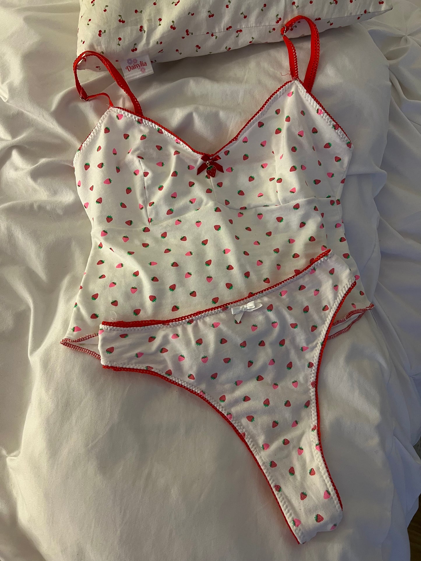 Strawberry Picnic - Bella Top - Sample Sale