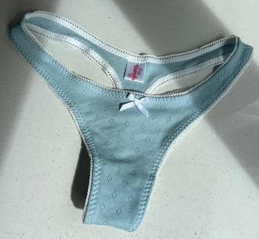 Blue Clouds - Ivie Thong