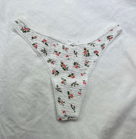 Pink Rose - Ivie Thong.