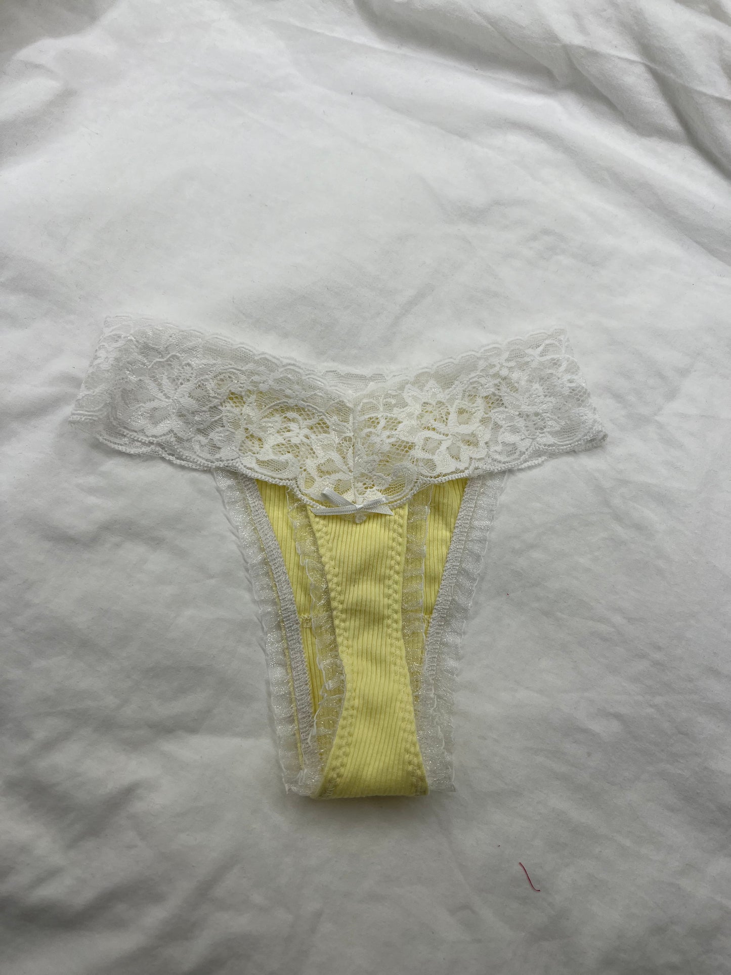 Lemon - Lillie Knicker.