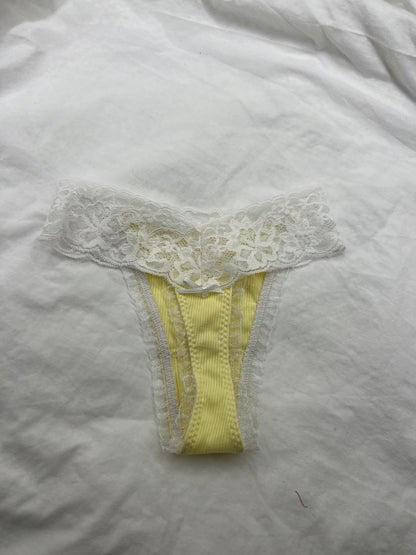 Lemon - Lillie Knicker.