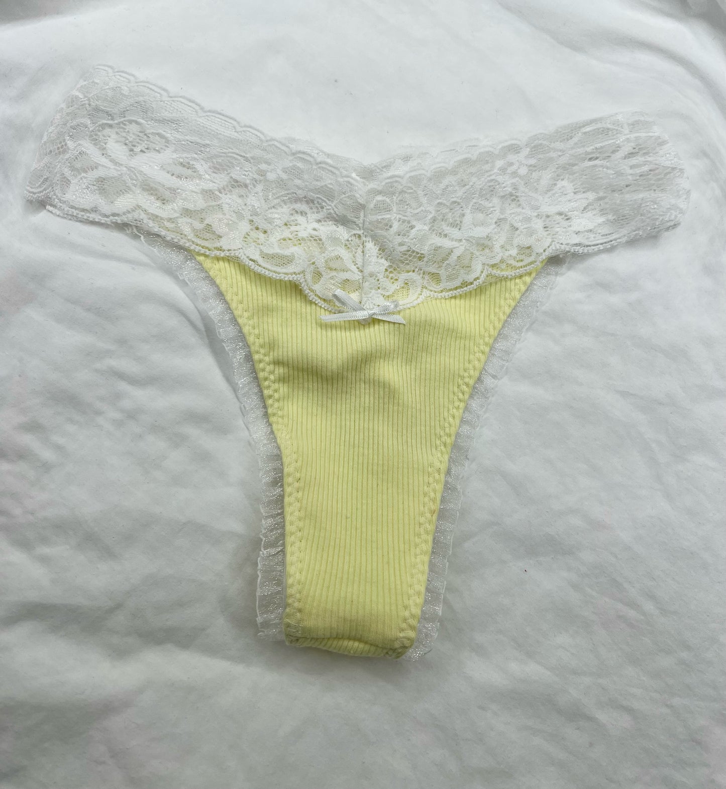 Lemon - Lillie Knicker.