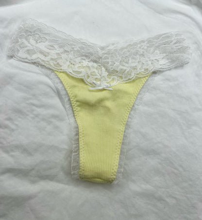 Lemon - Lillie Knicker.